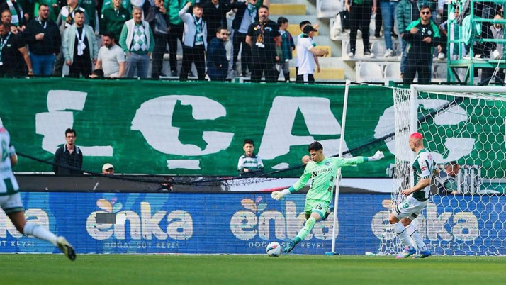 Adana Demirspor'un kalecisinin acı günü! Babası silahla vurulmuş halde ölü bulundu