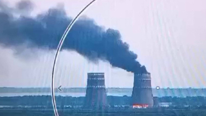 Ukrayna'daki Zaporijya Nükleer Santrali vuruldu