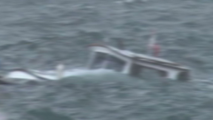 Beykoz açıklarında tekne alabora oldu