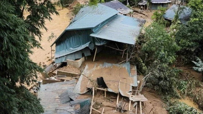 Vietnam'da şiddetli yağışlar hayatı felç etti! Afetlerde 8 kişi öldü, 3 kişi kayboldu