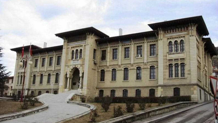 O ilimizde havai fişek ve meşale kullanımı yasaklandı