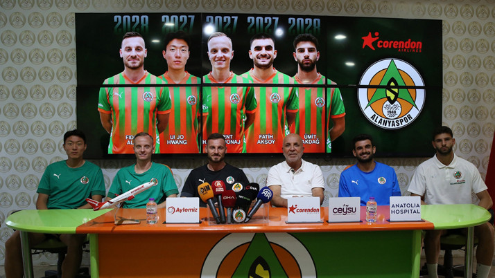 Corendon Alanyaspor 5 futbolcuyla sözleşme uzattı