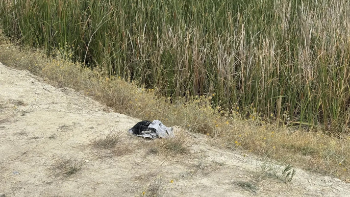 Bataklığa saplanan 2 çocuk boğularak can verdi