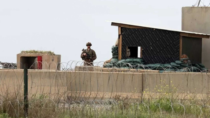 ABD’de askeri üste silahlı saldırı paniği