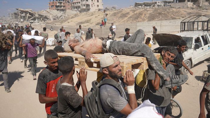 İsrail'in tehlikeli yola yönlendirdiği tır Filistinlilerin üzerine devrildi: 25 ölü