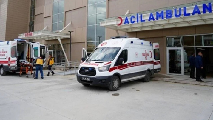 Erzincan'da feci kaza: Bir ölü, üç yaralı