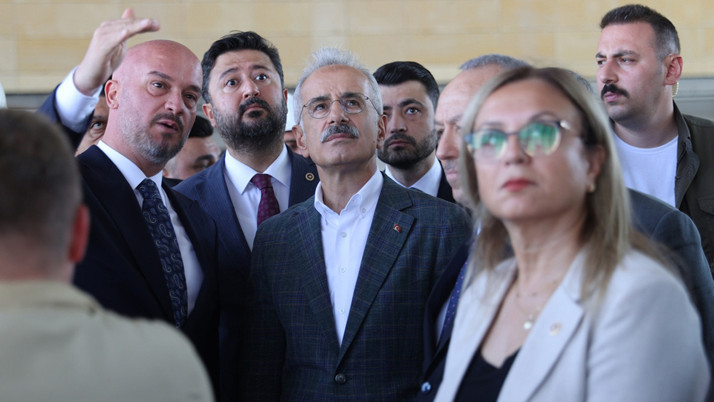 Kapadokya Havalimanı'nın yolcu kapasitesi 2 milyona çıkacak! Bakan Uraloğlu inşaatı inceledi