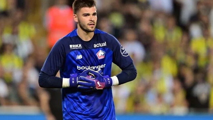 PSG, Fransız kaleci Lucas Chevalier ile 5 yıllık sözleşme imzaladı