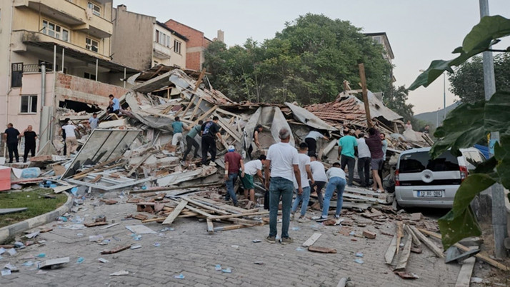 Balıkesir'de deprem nedeniyle yaz okulları bir gün süreyle tatil edildi