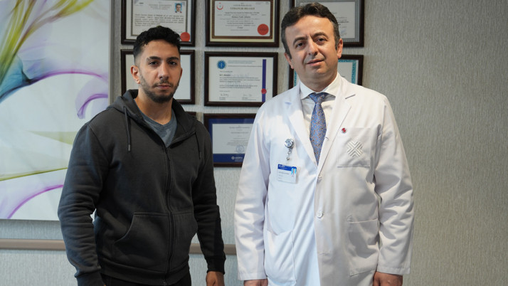 19 yaşındaki genç testis kanserini başarılı bir operasyonla yendi