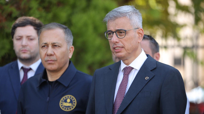 Bakanlar Memişoğlu ve Yerlikaya'dan Sındırgı depremine ilişkin açıklama