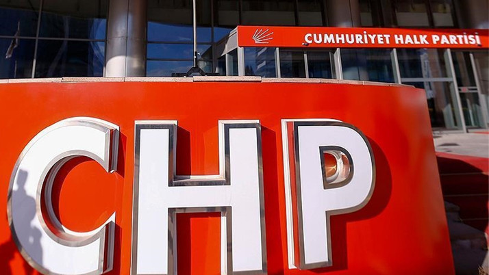CHP'li isim partisini topa tutup istifa etti: ''Her şey 'mış' gibi yapılıyor''