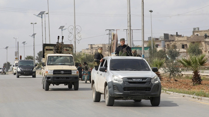 Halep'te Suriye ordusu ile YPG arasında silahlı çatışma