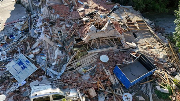Balıkesir Sındırgı'da depremde yıkılan binanın sahibi tutuklandı