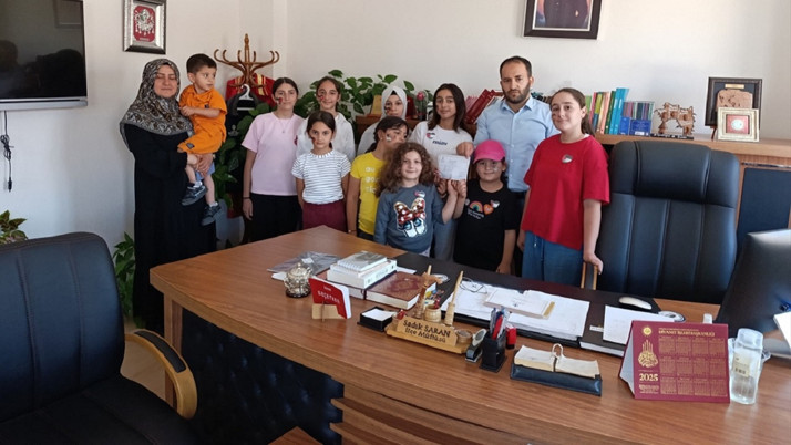 Çorum'da çocuklar, sattıkları limonatadan kazandıkları 10 bin 660 lirayı Filistinli akranlarına bağışladı