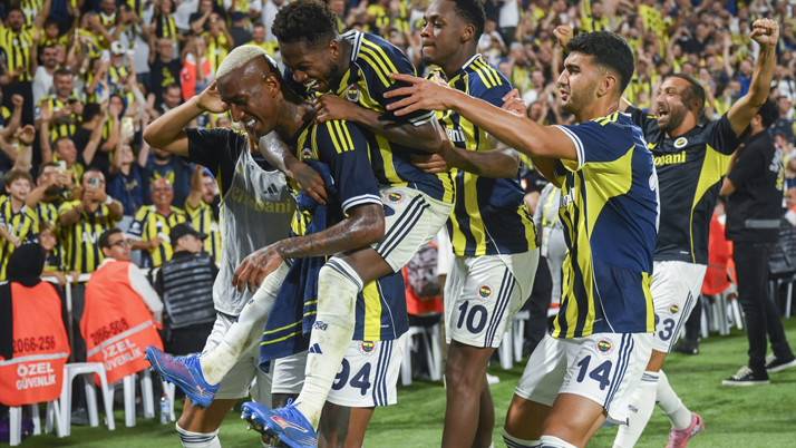 Fenerbahçe'nin Feyenoord galibiyeti Hollanda basınında: Kadıköy cehennemi