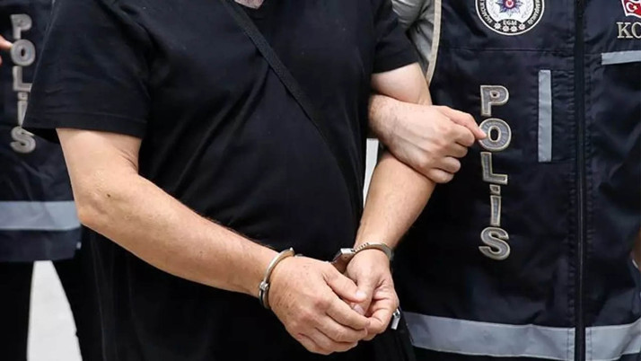 Edirne'de 34 yıl cezası olan firari hükümlü kıskıvrak yakalandı...