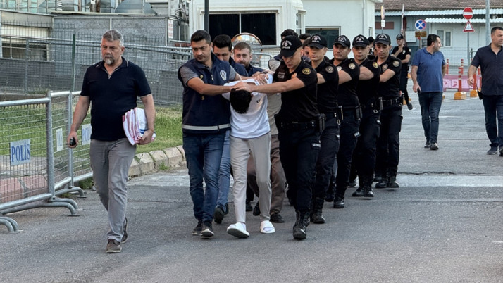 Gaziantep'te kaza süsü verip esnafı gasbettiler! 9 Kişi adliyede