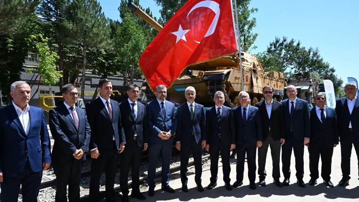 Askeri Tank Taşıma Vagonları teslim edildi! Bakan Uraloğlu: Türkiye dünya piyasalarına mührünü vurdu