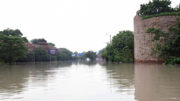 Hindistan'da felaketin bilançosu ağırlaşıyor! Sel nedeniyle hayatını kaybedenlerin sayısı 60'a çıktı...