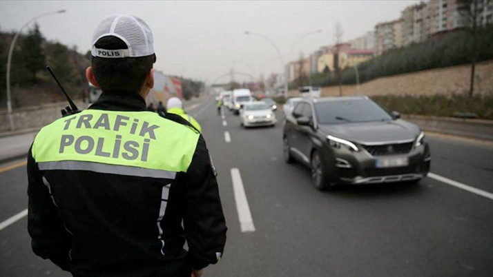 Hız sınır bölgeleri ve eski trafik levhaları değişiyor genelge Resmi Gazete'de yayımlandı