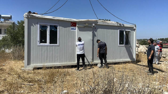 Yangın nedeniyle evsiz kalanlara destek! Konteyner tahsis edildi...