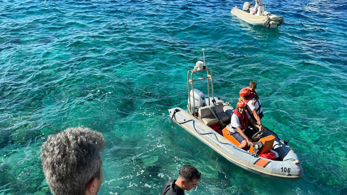 Muğla'da saatler sonra mucize yaşandı! Batan teknede kaybolan 2 çocuk sağ bulundu