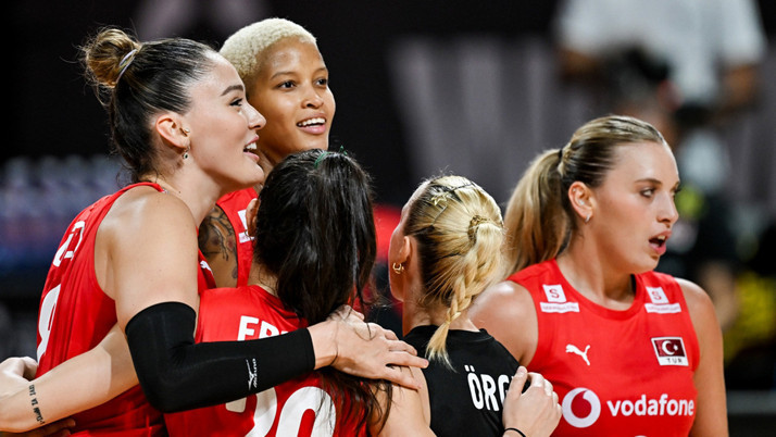 Filenin Sultanları İspanya'yı dağıttı, Dünya Şampiyonası'na galibiyetle başladı