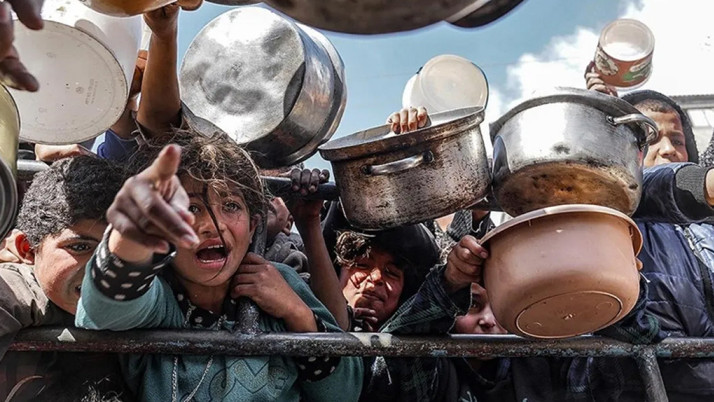 Gazze'de ateşkese rağmen günde 600 tırdan sadece 200'ü içeri girebiliyor