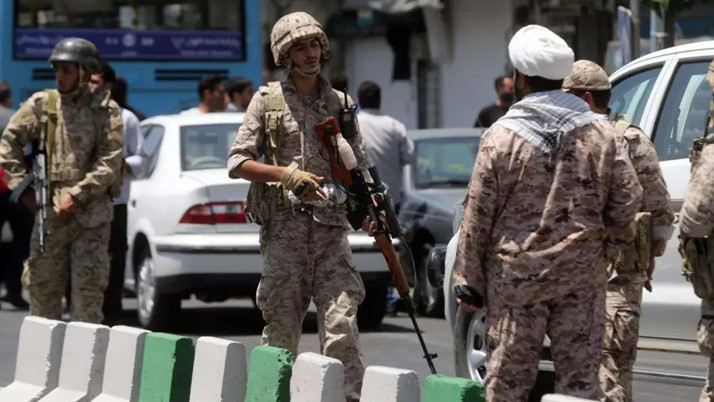 İran'ın güneydoğusunda güvenlik güçlerinin düzenlediği operasyonda 6 militan öldürüldü