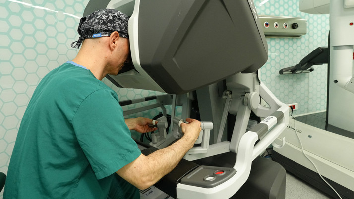 Robotik cerrahi kansere neşter, sinirlere kalkan oluyor! Ameliyatlarda yeni dönem