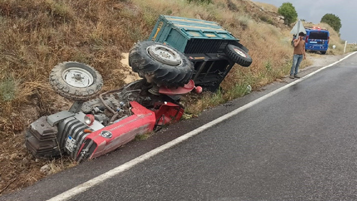 Konya'da traktör faciası! Römorkun devrilmesi sonucu 1 kişi öldü, 3 kişi yaralandı