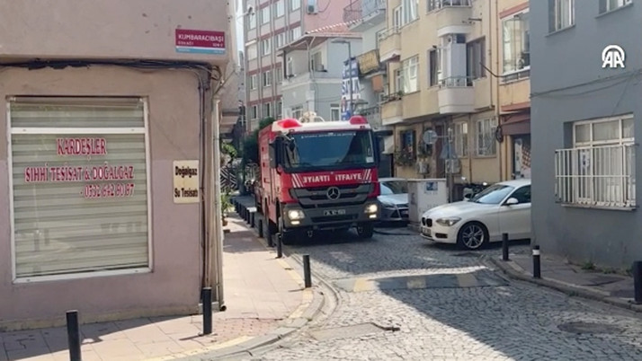 Beşiktaş'ta 3 katlı binada yangın çıktı korkulan oldu