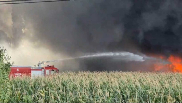 Tokat'ta kumaş deposunda çıkan korkutan yangın