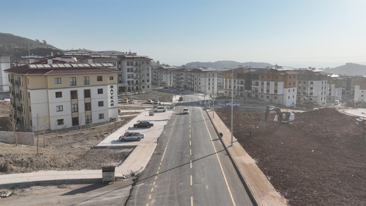 Deprem konutları için 36 milyar liralık yol yatırımı
