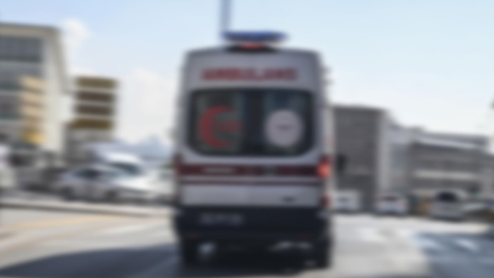 Kamyonetle otomobil çarpıştı! Feci kazada ölü ve yaralılar var