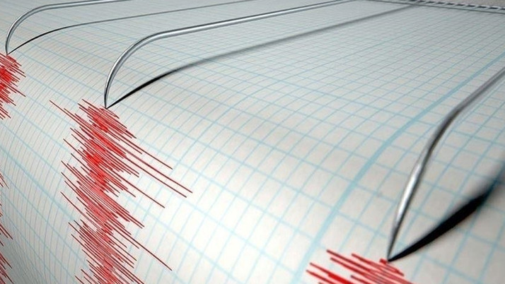 Balıkesir'de yeni deprem oldu! Gece yarısı panik yarattı