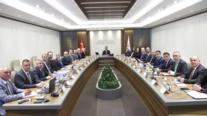 Bakan Kurum, Aydın heyetini kabul etti