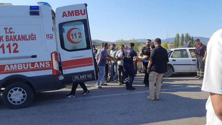 Samsun'da iki otomobil çarpıştı: 1 ölü