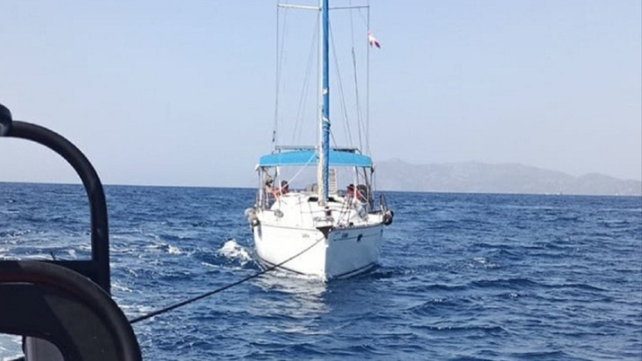 Muğla Fethiye açıklarında sürüklendiler! Teknedeki 2 kişi sonunda kurtarıldı