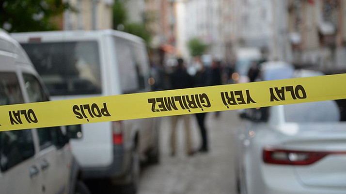 Konya'da iki arkadaşı barıştırmak istedi, kanlar içinde kaldı