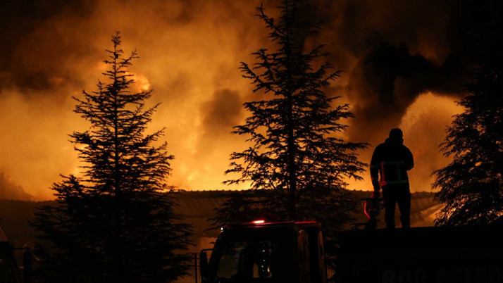 Niğde OSB’de ambalaj fabrikasında yangın