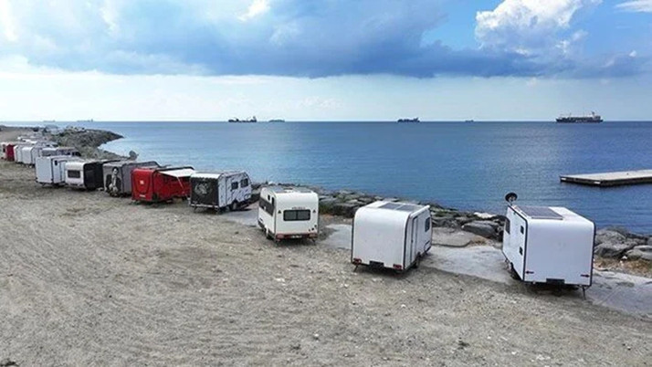 Kırklareli'nde olumsuz hava şartları nedeniyle denize girmek yasaklandı