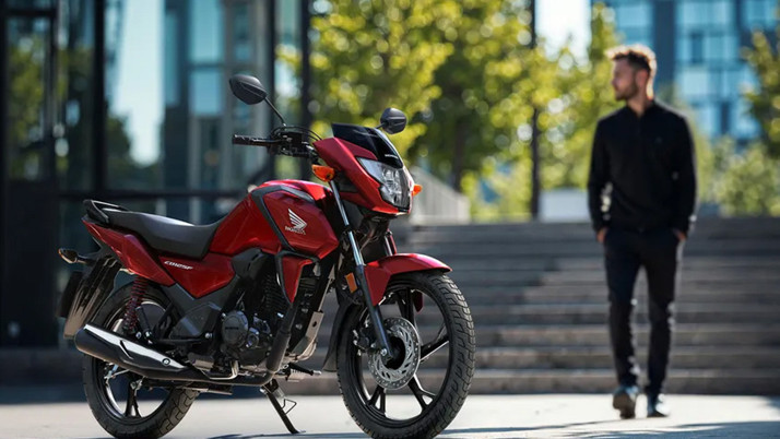 Honda'nın yenilenen CB125F Naked motosikleti, Türkiye'de satışa çıktı! İşte fiyatı ve özellikleri