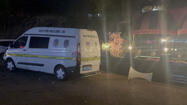 Beylikdüzü'nde etkinlik mekanında silahlı kavga