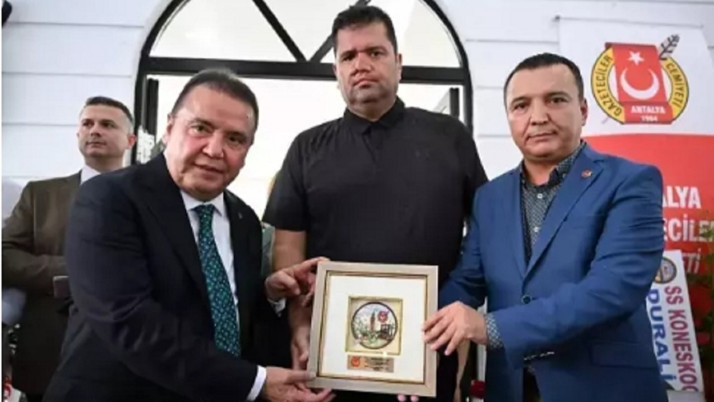 Rüşvet soruşturmasında Kanal V'ye kayyum atandı...