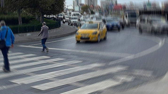 Yaya yolundaki kadını darbetti! O sürücü hakkında flaş karar