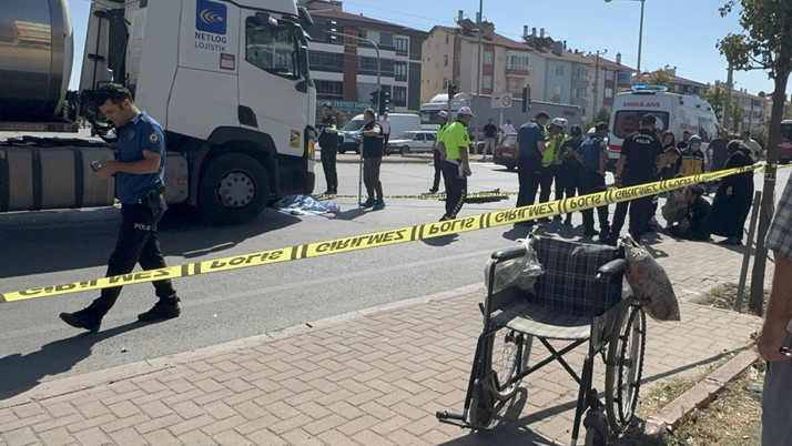 Konya'da kahreden kaza anne öldü engelli kızı yaralandı