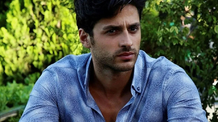 Ekin Mert Daymaz'dan banyoda aşk itirafı! Genç sevgilisi ile paylaştı...