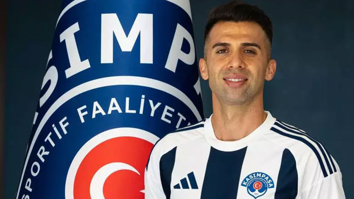 Galatasaray'da kupalar kazanmıştı! Süper Lig ekibine imza attı